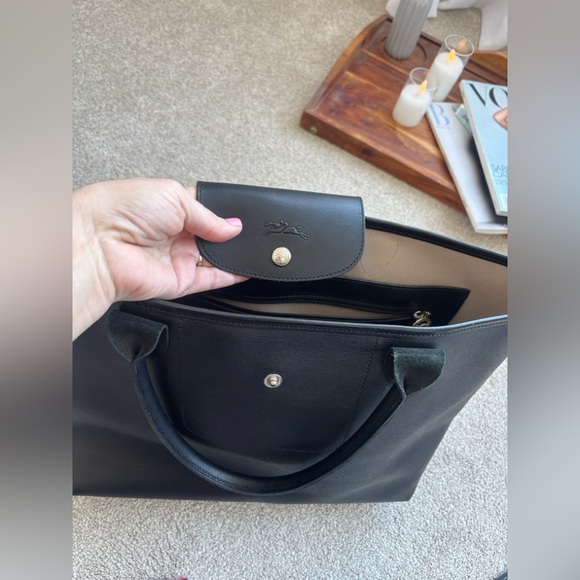 Longchamp Le Pilage Elegant Black Leather Tote Bag. Excellent condition. - Picture 4 of 15